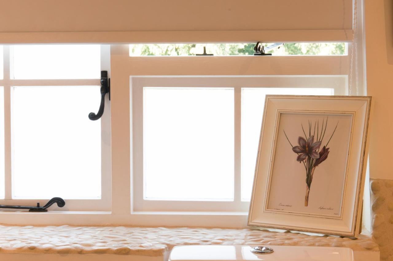 Miller Cottage A Luxury 1550'S Cottage In The Historic Centre Of Saffron Walden Exterior foto